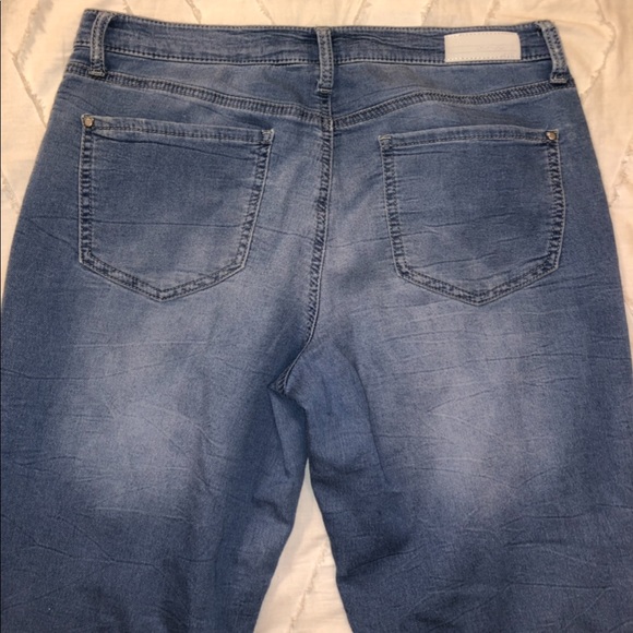 DKNY Bleecker Boyfriend Jeans - Picture 5 of 6